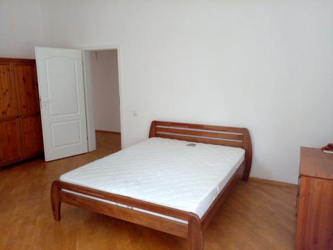 дом по адресу Голосеевский пер.