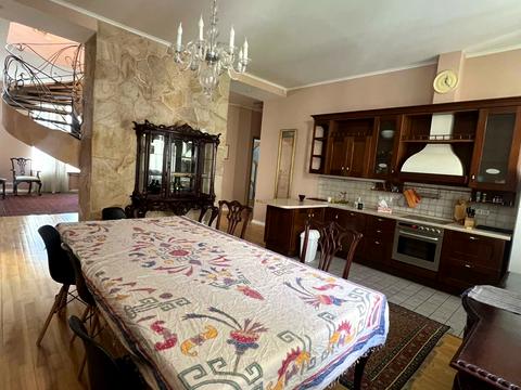 квартира по адресу Шота Руставели ул., 4