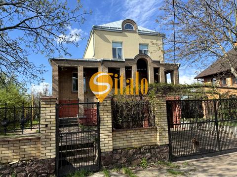 будинок за адресою Франка Івана