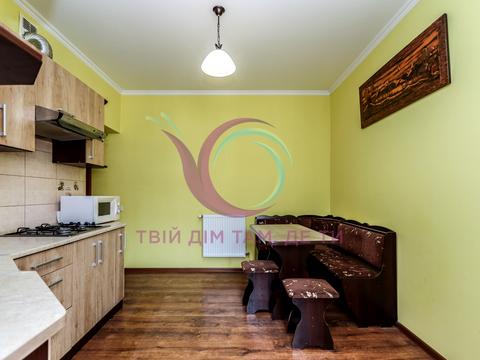 квартира за адресою Хотинська вул., 12