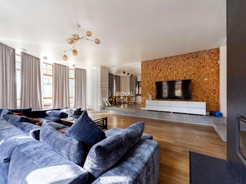 будинок за адресою Вишнева вул. (Леніна)