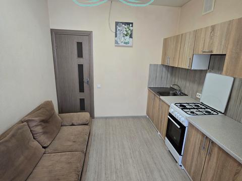 квартира за адресою Братська вул., 12