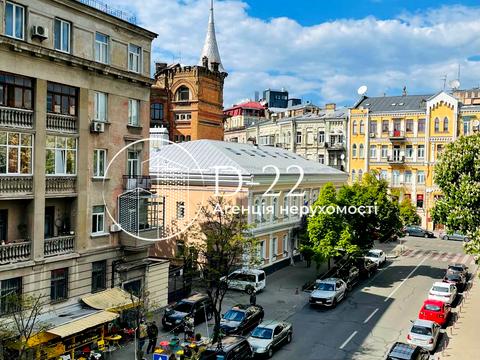 квартира по адресу Лисенка ул., 1