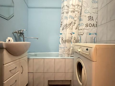 квартира за адресою Анни Ахматової вул., 4