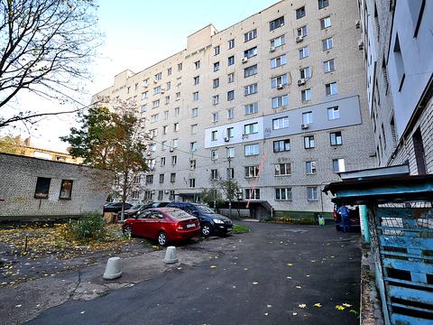 комерційна за адресою Почайнинська вул., 57/59