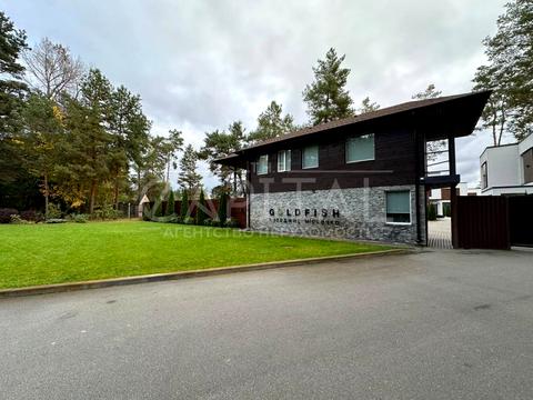 будинок за адресою Набережна вул., 19