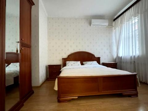 будинок за адресою Дніпро, Короленка вул. (Первозванівська)