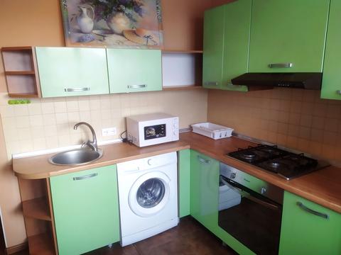 квартира за адресою Ореста Левицького вул. (Академіка Курчатова), 21