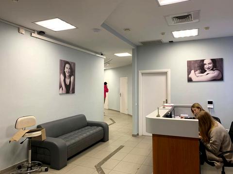 комерційна за адресою Середньофонтанська вул., 19