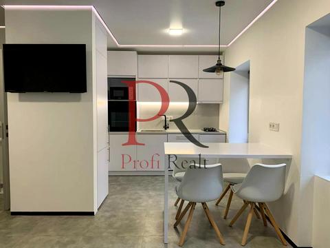 квартира за адресою Набережно-Хрещатицька вул., 3-А