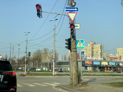 ділянка за адресою Івана Дзюби вул. (Сім'ї Сосніних)