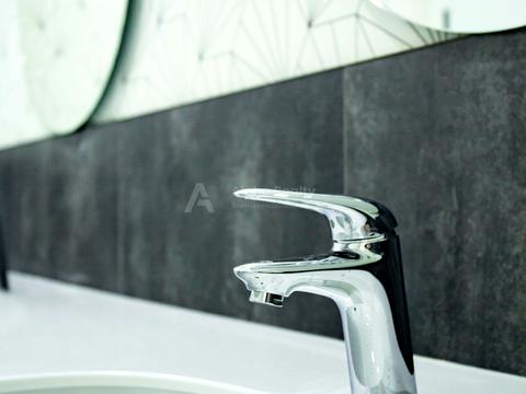 комерційна за адресою Саксаганського вул., 53/80