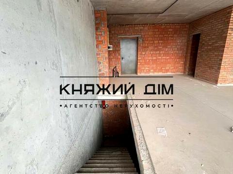 комерційна за адресою Дніпровська набережна вул., 17В