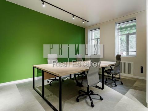 комерційна за адресою Богдана Хмельницького вул., 9