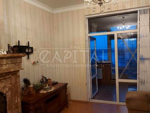 будинок за адресою Квітнева, 38