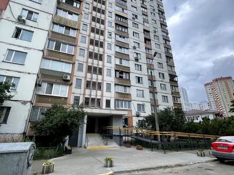 квартира за адресою Драгоманова вул., 3-А