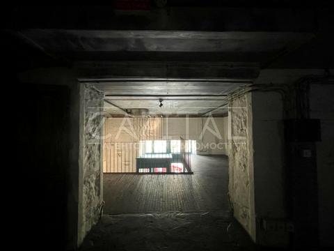 комерційна за адресою Архітектора Городецького вул., 4