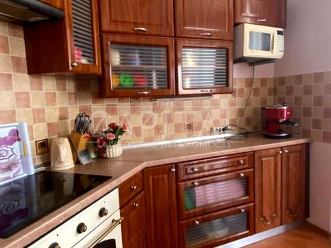 квартира за адресою Івасюка, 4 А