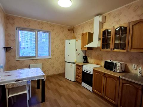 квартира за адресою Метрологічна вул., 13