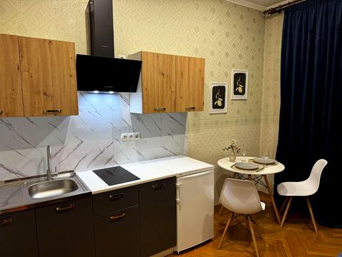 квартира за адресою Стадіонна вул., 13