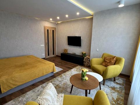 квартира за адресою Райдужна, 90