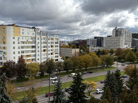 комерційна за адресою В'ячеслава Чорновола просп. (), 63