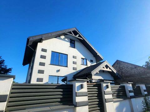 будинок за адресою Райдужна вул.