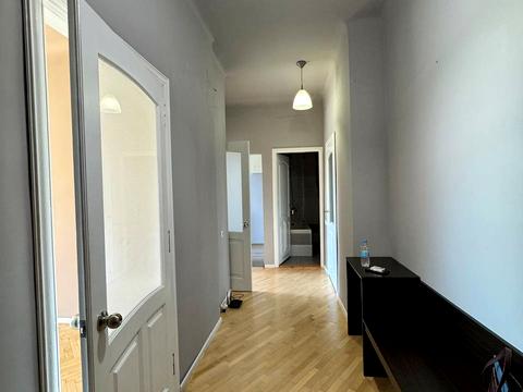 квартира за адресою Академіка Володимира Гнатюка вул. (), 3