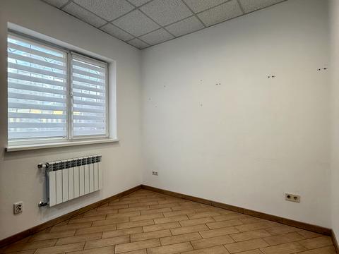 комерційна за адресою Василя Стуса вул. (Пушкінська), 62 є