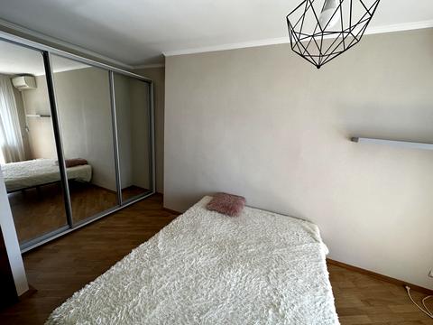 квартира за адресою Білоруська вул., 36