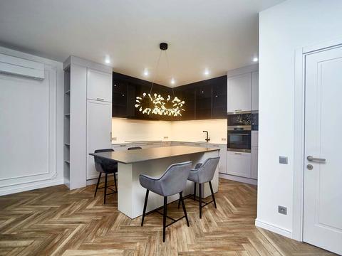 будинок за адресою Перлинна вул. ..