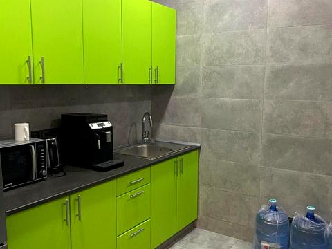 комерційна за адресою Кловський узвіз, 7a