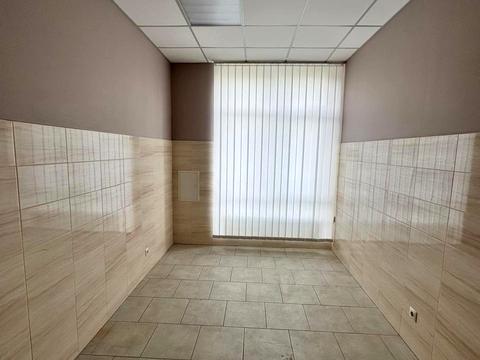 комерційна за адресою Університетська вул., 29а