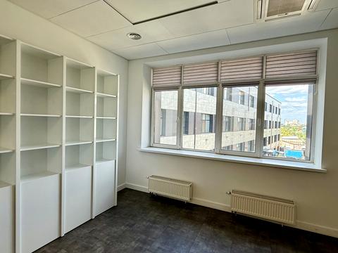 комерційна за адресою Михайла Максимовича вул. (Онуфрія Трутенка), 8