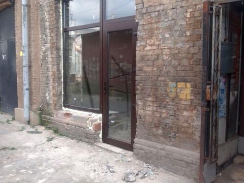 комерційна за адресою Майдан Озерний вул. (Боброва), 5