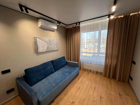 квартира за адресою Київ, Салютна вул., 2к16