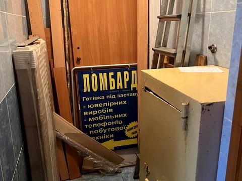 комерційна за адресою Михайла Вербицького вул. (Декабристів), 35