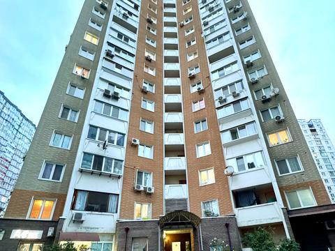 квартира за адресою Драгоманова вул., 1-Д