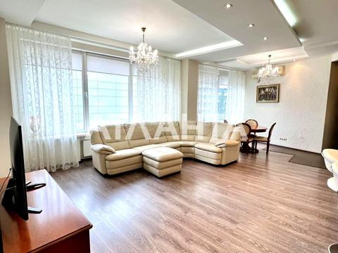 квартира за адресою Літературна вул., 1
