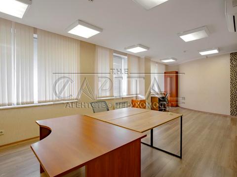 комерційна за адресою Жилянська вул., 101