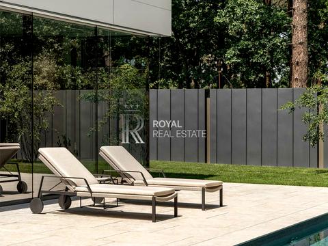 будинок за адресою Лугова