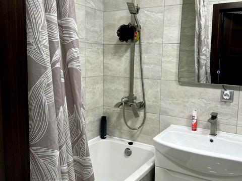 квартира за адресою Дмитра Антоновича бульв., 6