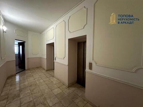 квартира за адресою Каркашадзе пров. (Цегляний), 7