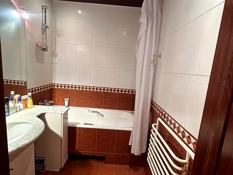 квартира по адресу Ивана Пулюя ул., 5-Б