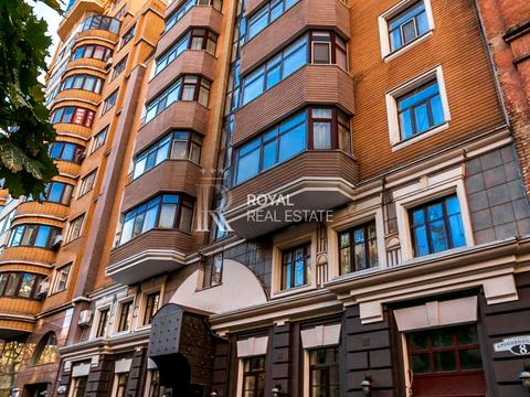 квартира за адресою Кропивницького вул., 8