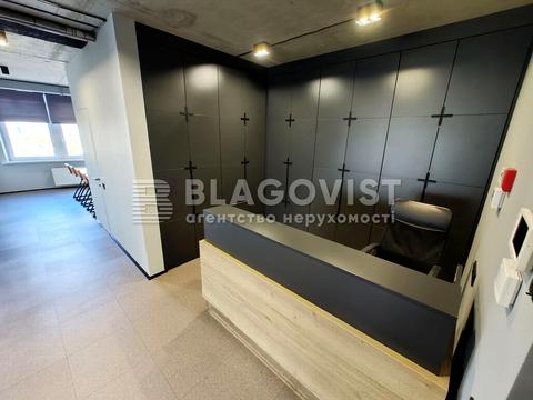 коммерческая по адресу Валерия Лобановского просп., 150-Б