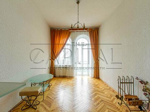 квартира по адресу Андреевский спуск, 11