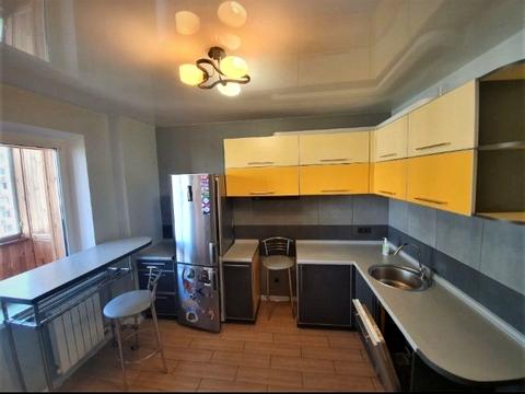 квартира за адресою Лариси Руденко вул., 21