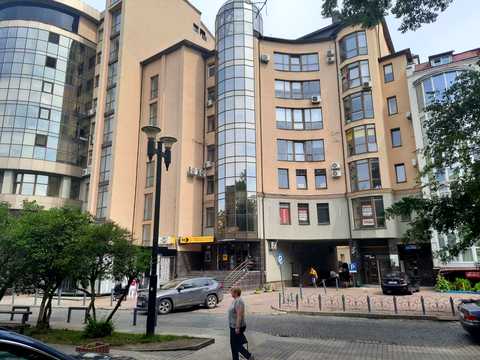 комерційна за адресою Михайла Грушевського вул., 22