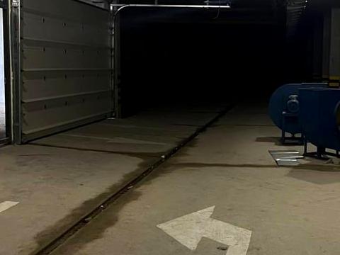 паркомісце за адресою Володимира Навроцького вул., 31